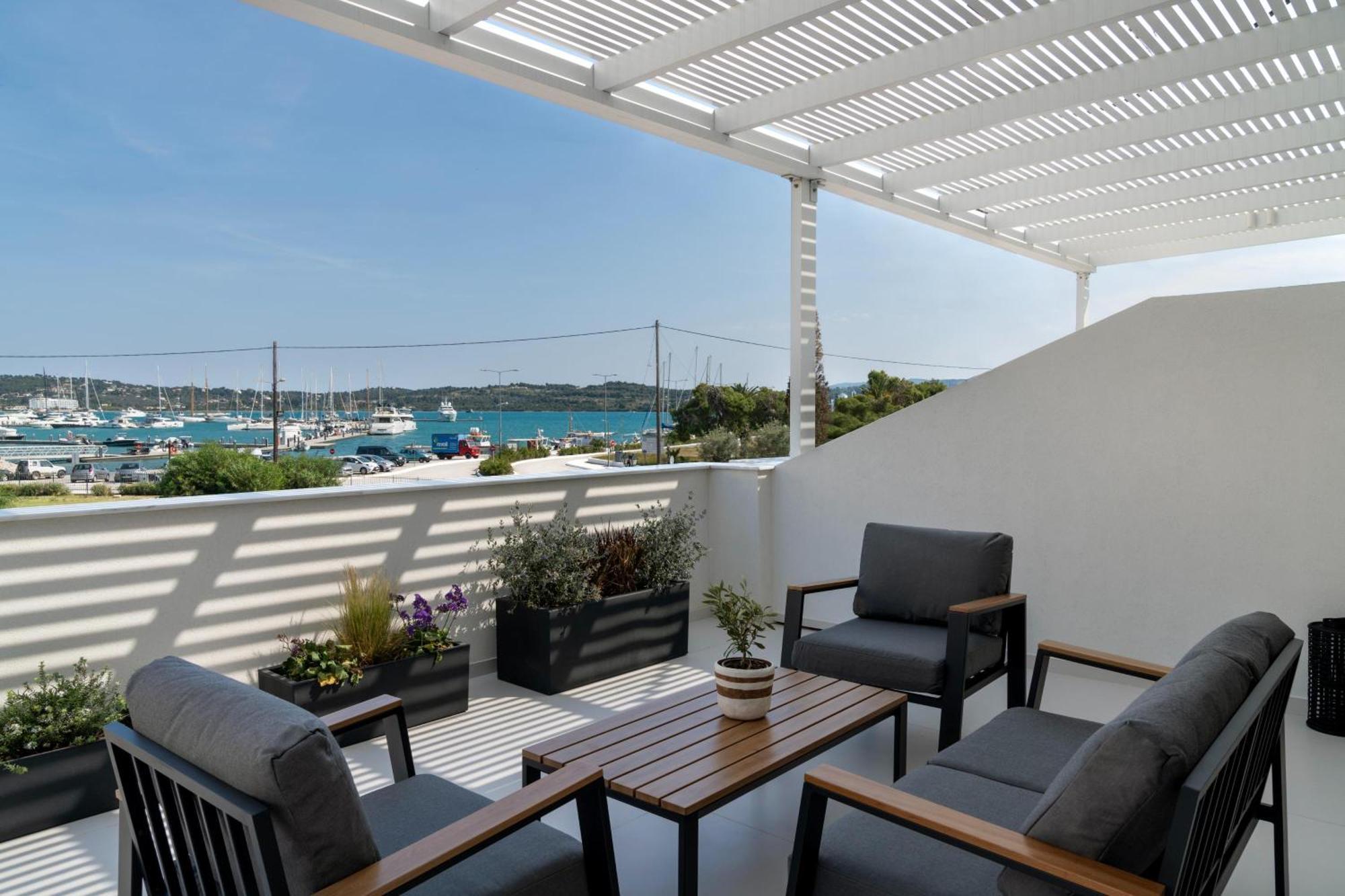 Marina Suite Portokhéli Eksteriør bilde